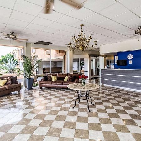 Clarion Inn Near Mcallen Airport Eksteriør bilde