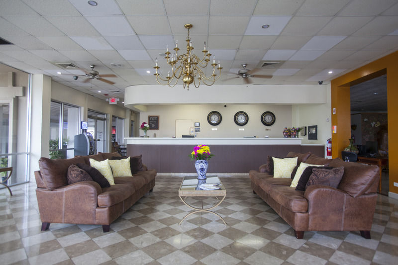 Clarion Inn Near Mcallen Airport Eksteriør bilde