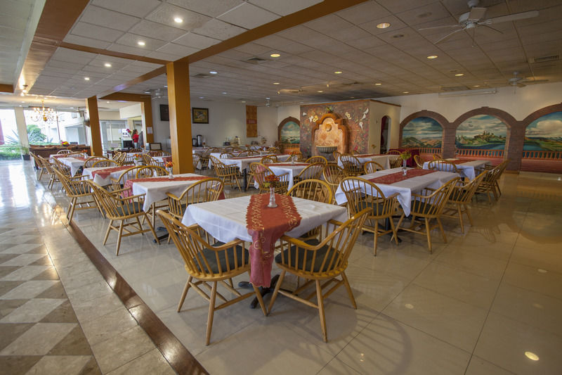 Clarion Inn Near Mcallen Airport Eksteriør bilde