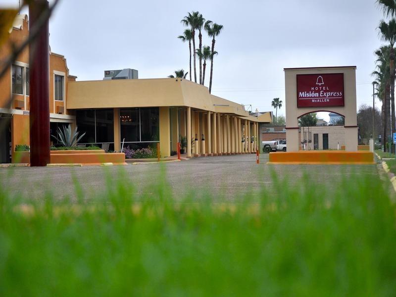 Clarion Inn Near Mcallen Airport Eksteriør bilde